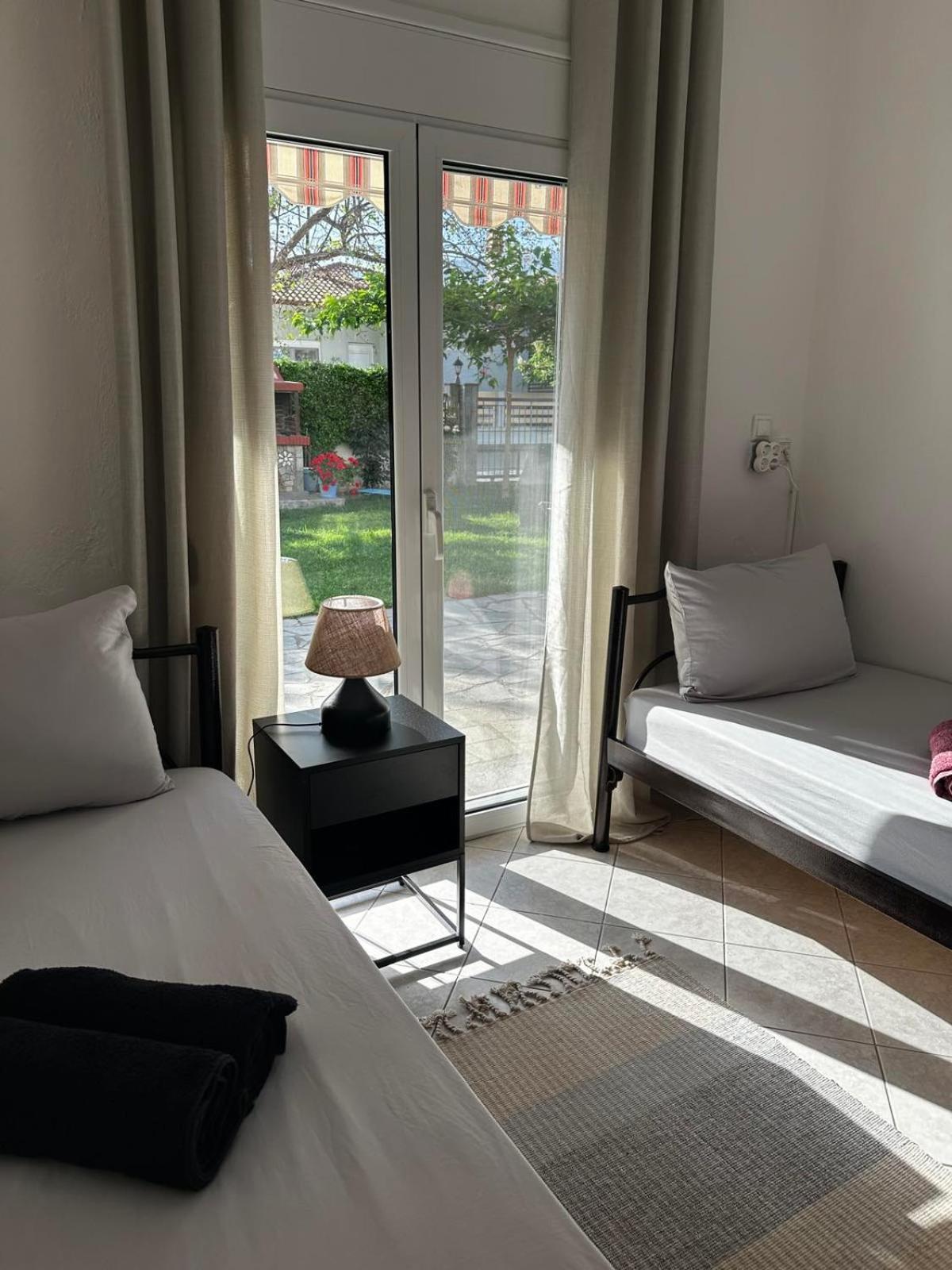 Elena Rooms-Apartments Asprovalta Esterno foto