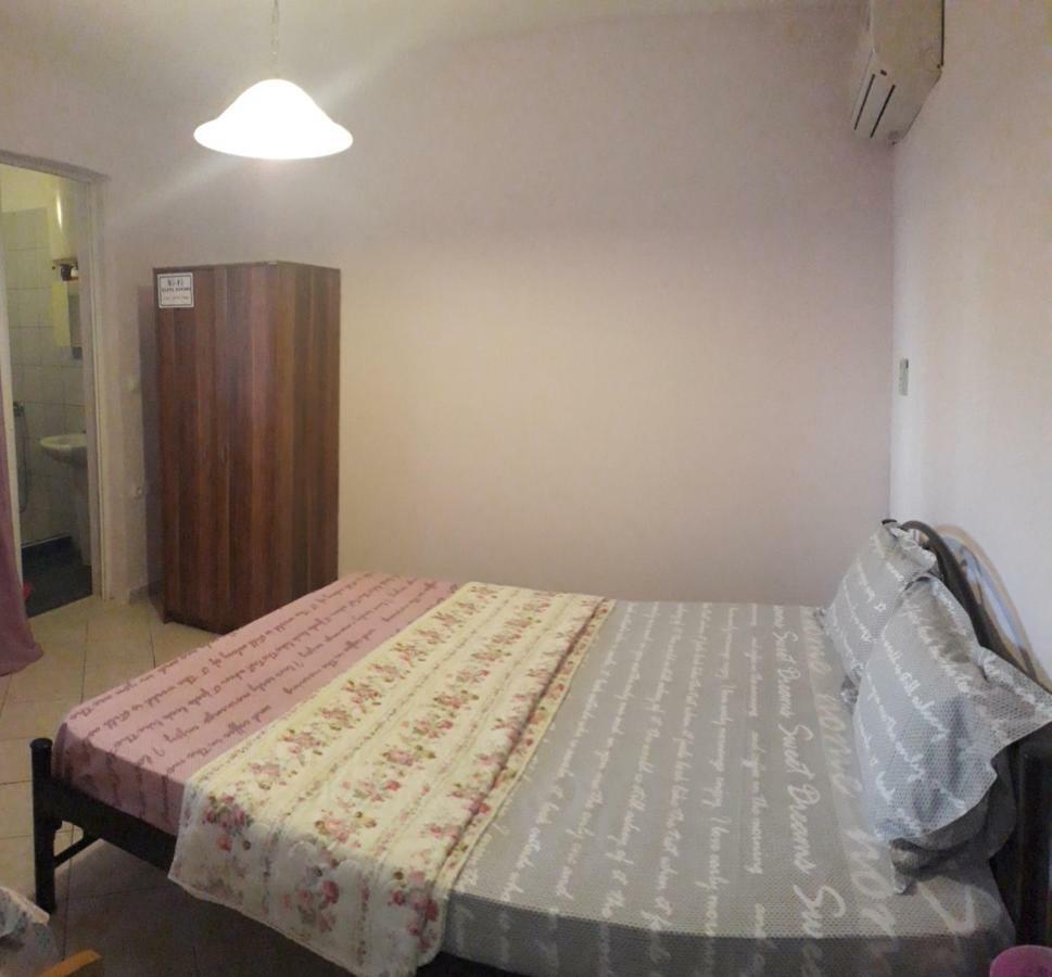 Elena Rooms-Apartments Asprovalta Esterno foto
